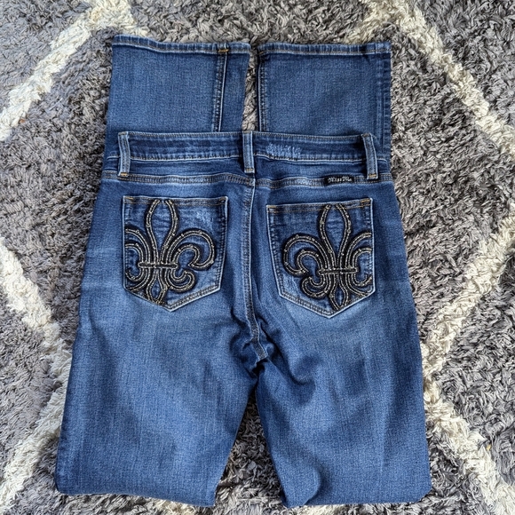 Miss Me Slim Boot Cut Embellished Rear Pocket Size Women's 28" Denim Jean - Picture 2 of 8